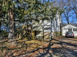 11 Highwood Ave, Waldwick, NJ 07463