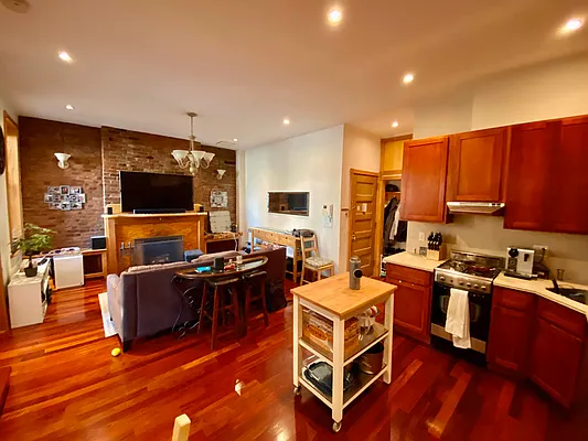 Rented by Highline Residential | media 15