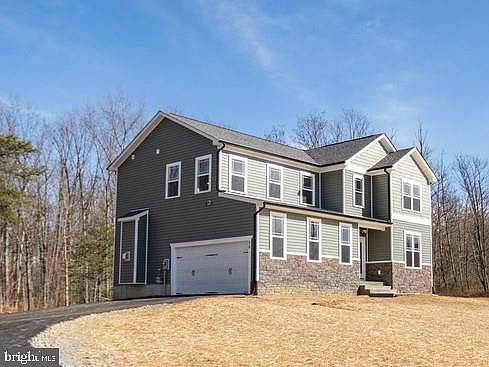 4th image of 32 Ellison Ct