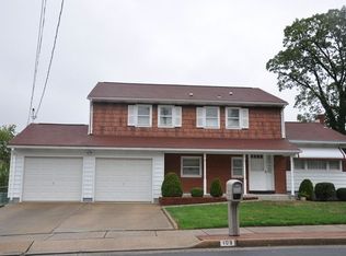 109 Calvert Ave E, Edison, NJ 08820