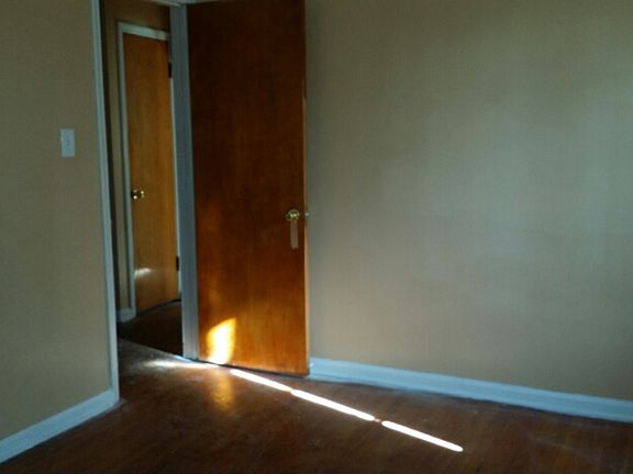 3rd image of 18043 Northlawn St