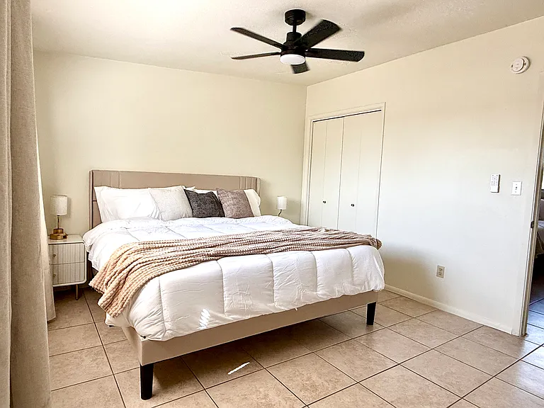 3025 E Blacklidge Dr — Photo 6