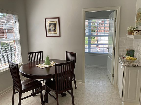 4th image of 3118 Sterling Way