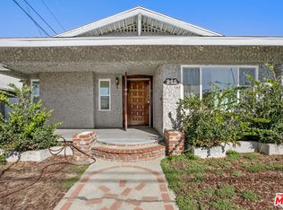 945 W 54th St, Los Angeles, CA