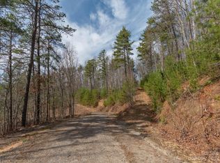 3 Dream Valley Dr, Clyde, NC 28721