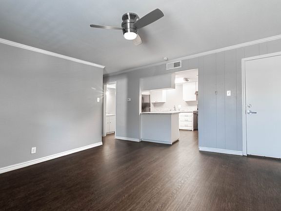 4th image of 1126 N Bell Ave