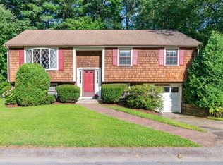 25 Reservoir Run, Weymouth, MA 02190