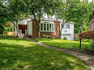 24 Oak Ave, Metuchen, NJ 08840