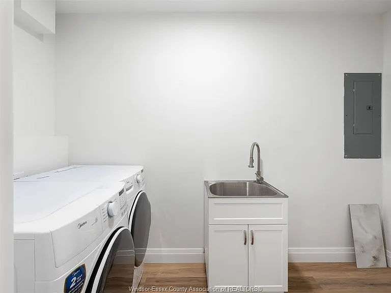 154 McLellan Ave #B — Photo 17