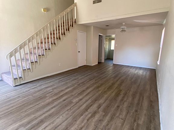 4th image of 3712 Thornberry Ct