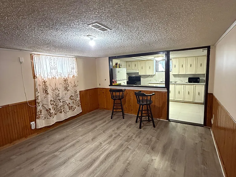 127 Chillery Ave #BASEMENT — Photo 2