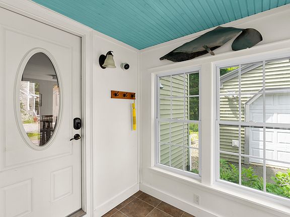5th image of 1486 Washington Street