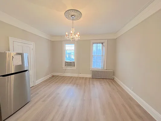 Rented by REALTY QUEST NEW YORK INC | media 5