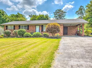 212 Merritt Rd, Maryville, TN 37804