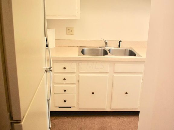 4th image of 24 King Arthur Ct