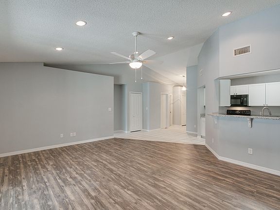 4th image of 5490 Wendy Lee Dr #5490