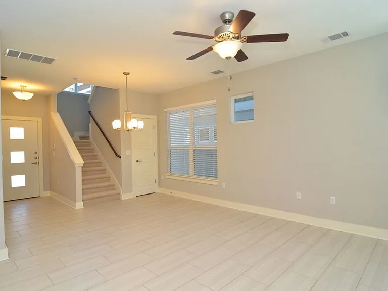 2921 Bond Dr — Photo 6