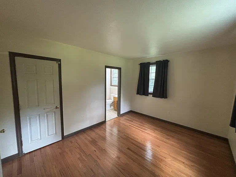39 Huntington Rd — Photo 9