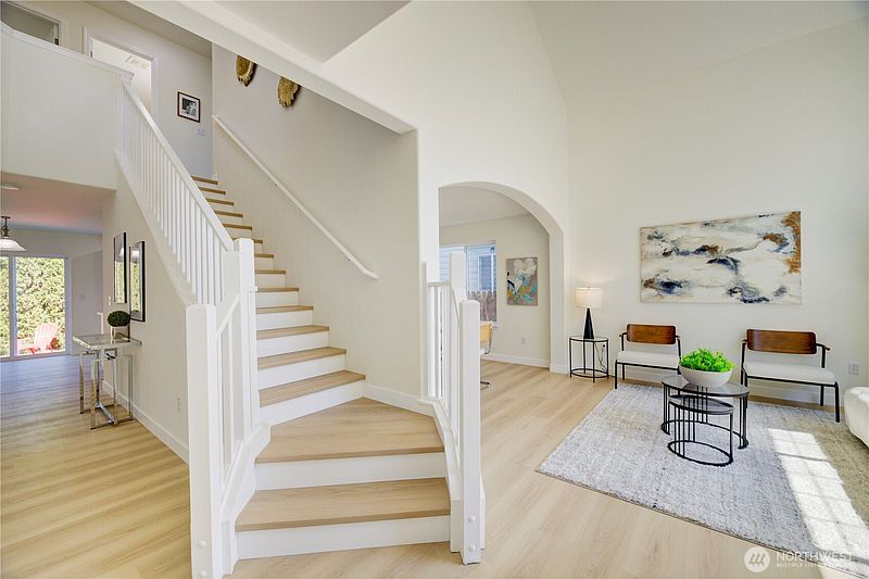 2nd image of 5128 NE 11th Street
