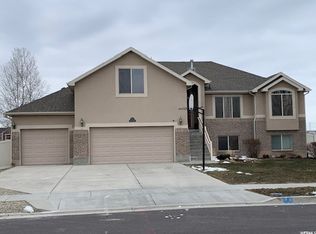 2555 W 2675 N, Farr West, UT 84404