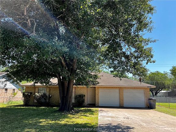 2nd image of 3313 Big Bend Dr