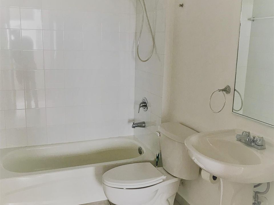 1st image of 1 Glen Royal Pkwy APT 1511