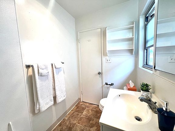 4th image of 1133 Reed Ave APT D