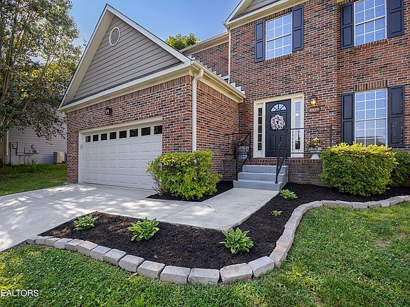 3rd image of 8412 Mecklenburg Ct