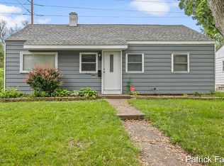 1360 Hollywood St NE, Grand Rapids, MI 49505