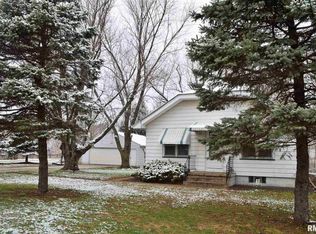 68 Millpoint Rd, East Peoria, IL 61611