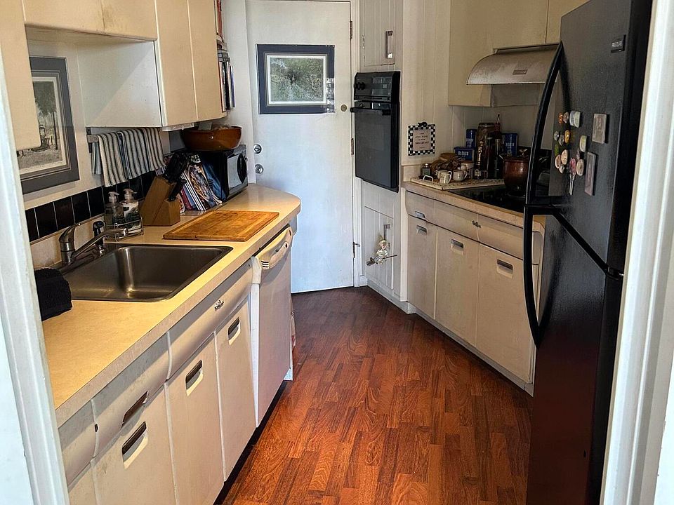 2nd image of 2201 N Central Avenue #4C
