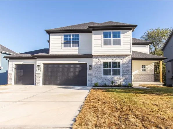 7350 NW Clore Dr, Kansas City, MO 64152