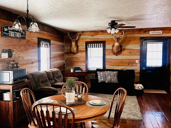 9182 W State Route 56, Lexington, IN 47138