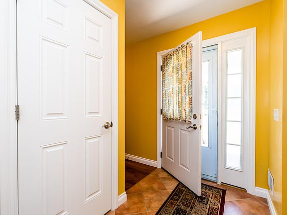 4th image of 3020 Briarwood St