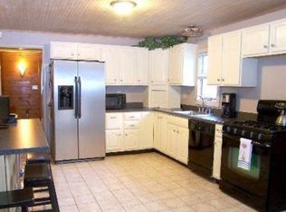 180 E Lakewood St, Patchogue, NY 11772