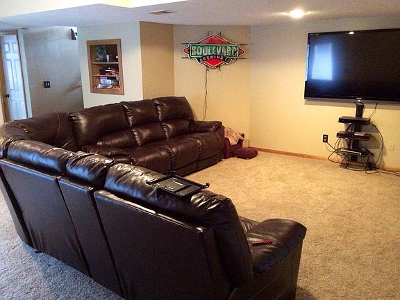 5th image of 603 NE Field Creek Dr