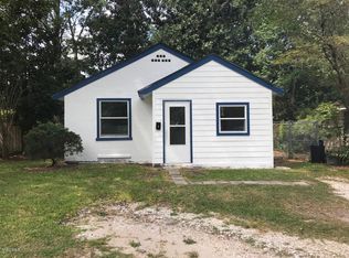 1603 Cherubusco St, Pascagoula, MS 39567