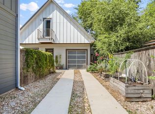 902 Calle Limon #B, Austin, TX 78702