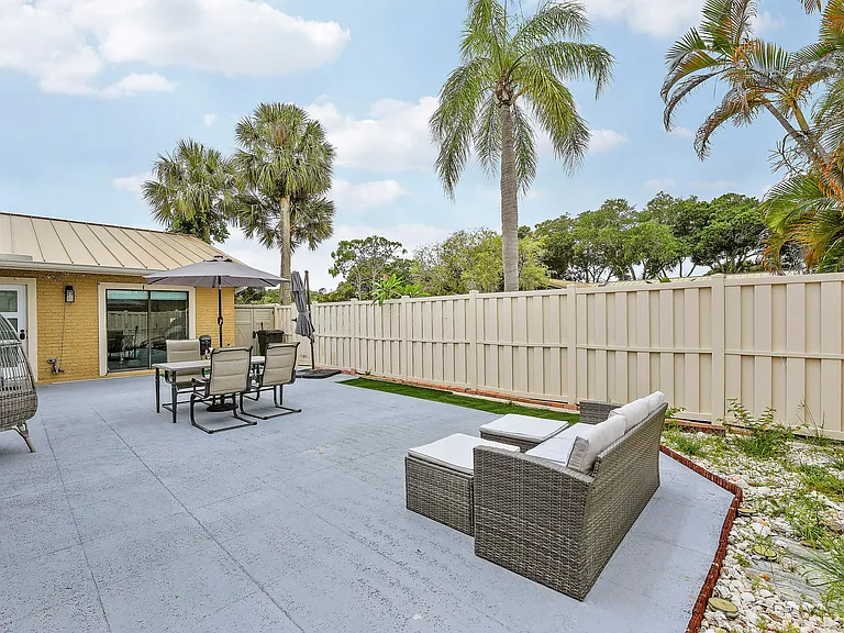 5653 Golden Eagle Cir — Photo 24