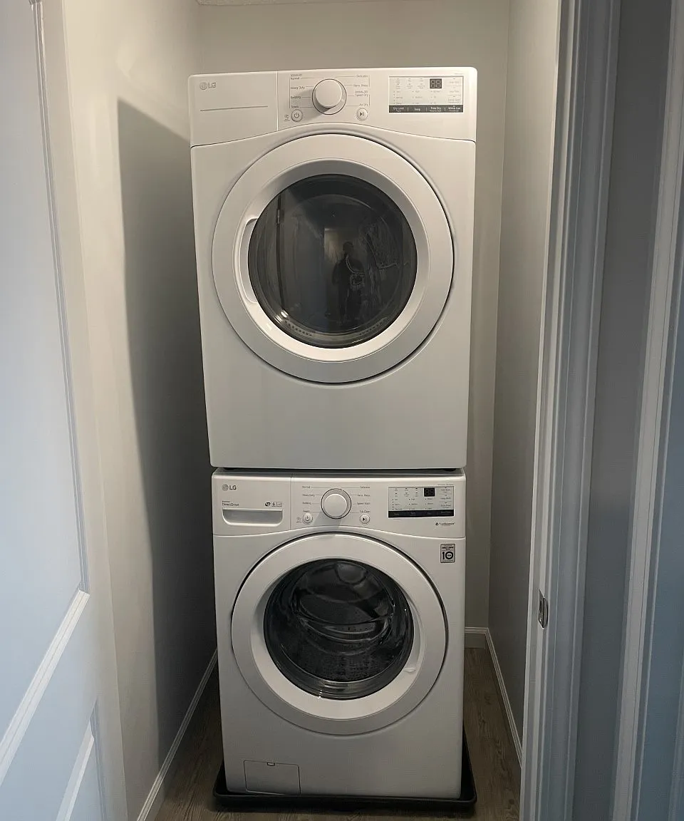 2 bed, 1.5 bath, 1100 sqft, $1,200 — Photo 3