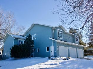 2108 10th Ave SE, Mandan, ND 58554