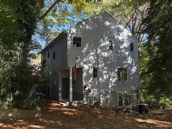 2701 24th St N, Arlington, VA 22207