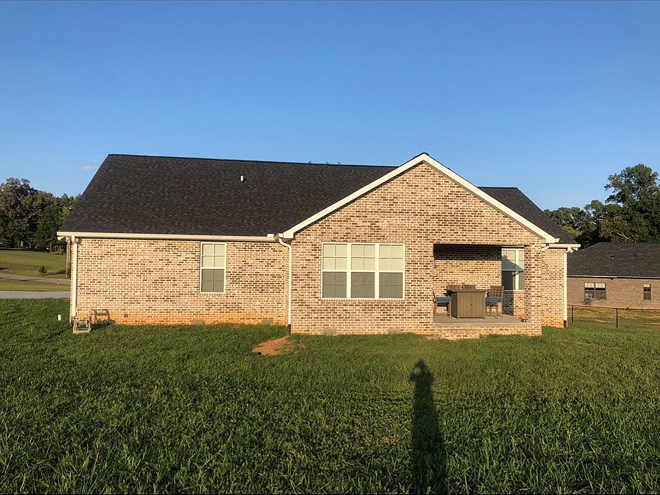 2nd image of 2504 Winchester Dr