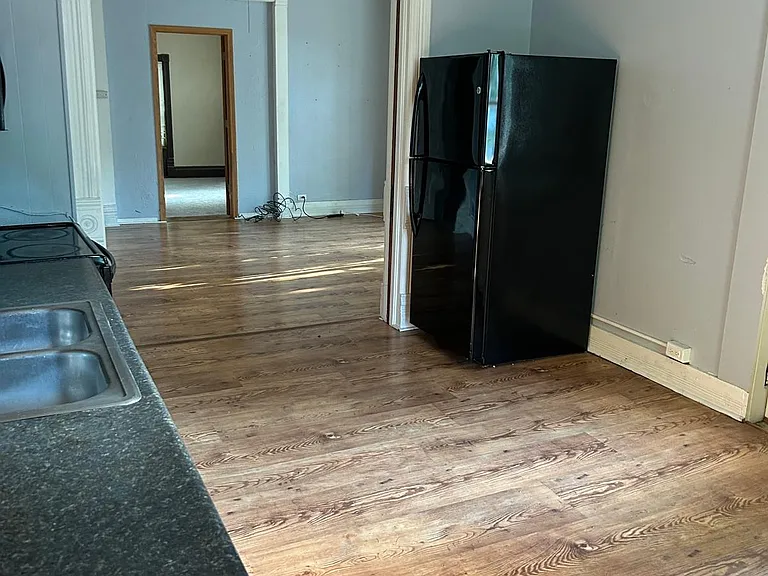 376 W Sanborn St #1 — Photo 6