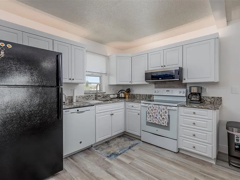 7405 Bay Island Dr S #321 — Photo 16