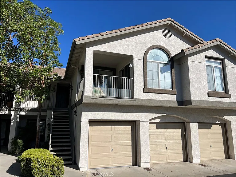 271 Chaumont Cir — Photo 1