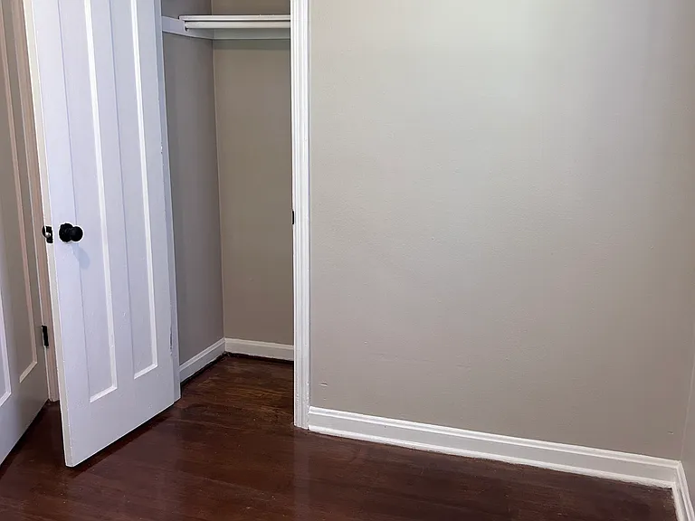5305 Charloe St — Photo 12