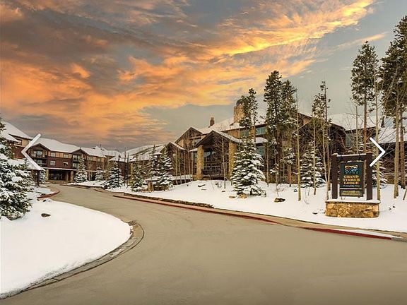Entering Grand Timber Lodge on SnowFlake Dr.