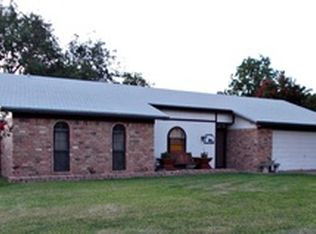 249 Monterrey Dr, Hewitt, TX 76643