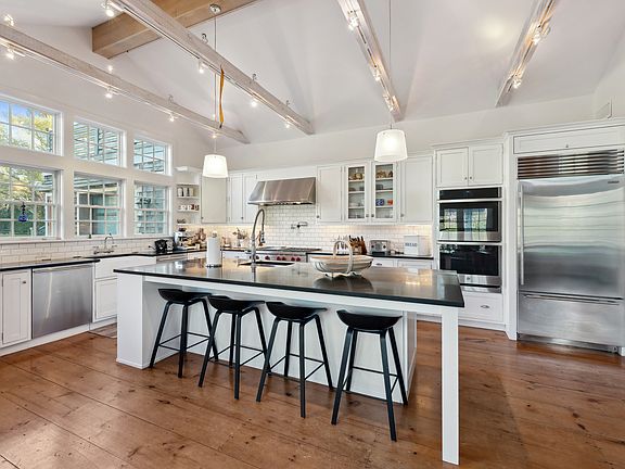 5th image of 50 Mecox Bay Ln